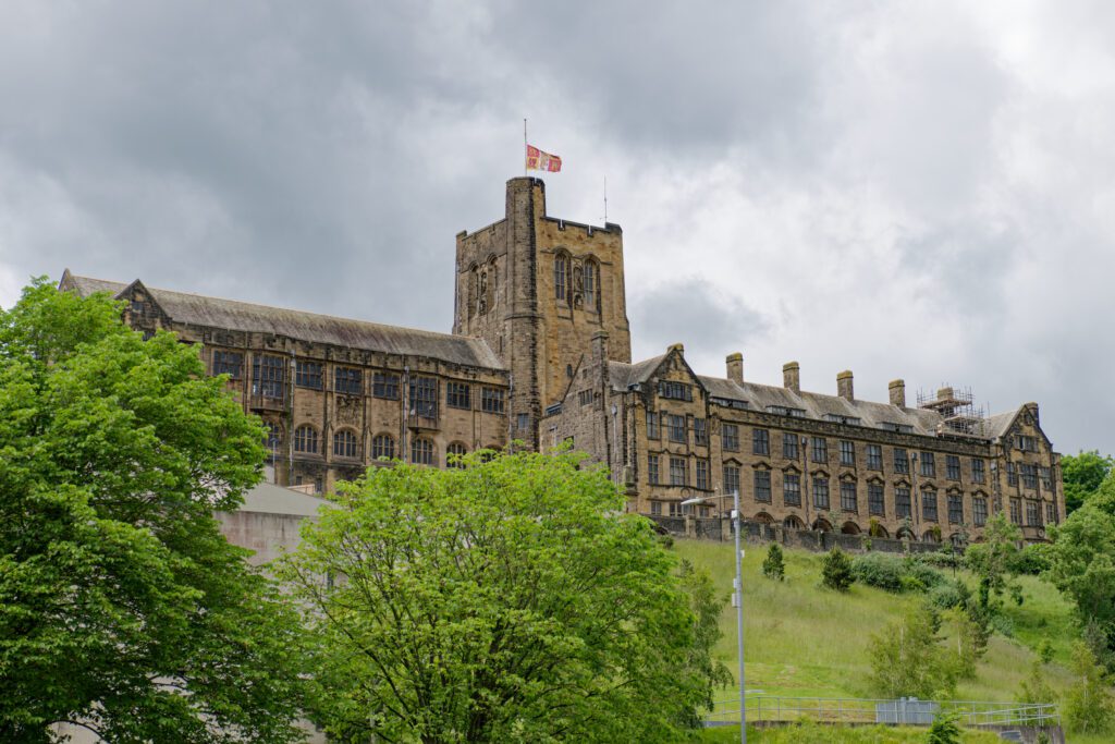 How Can Indian Students Find Scholarships to Study Abroad?